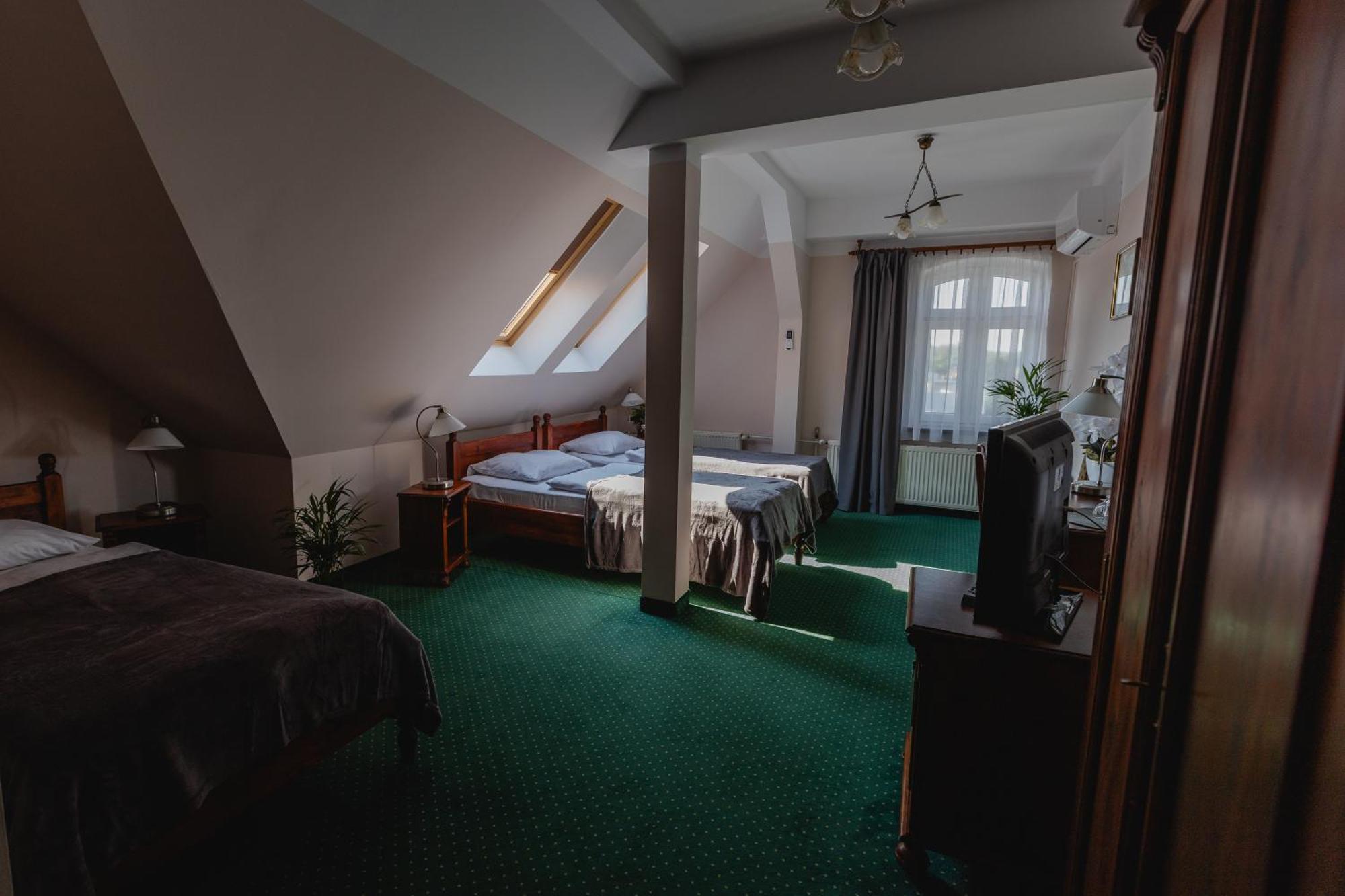 Aslan Hotel Tarnowskie Gory